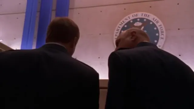 Кадры из сериала Звездные врата: ЗВ-1 (1997)